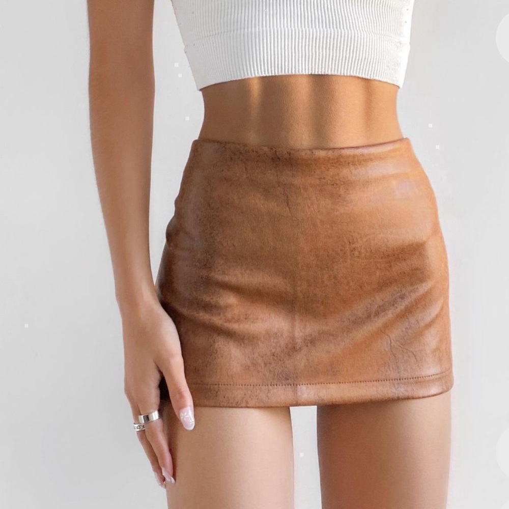 Urban Outfitters Logan faux leather Mini Skirt Brown Stretch Medium New